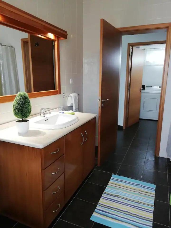 プライア・ダ・ヴィクトーリア Porto Martins Relax Flat - Alヴィラ エクステリア 写真